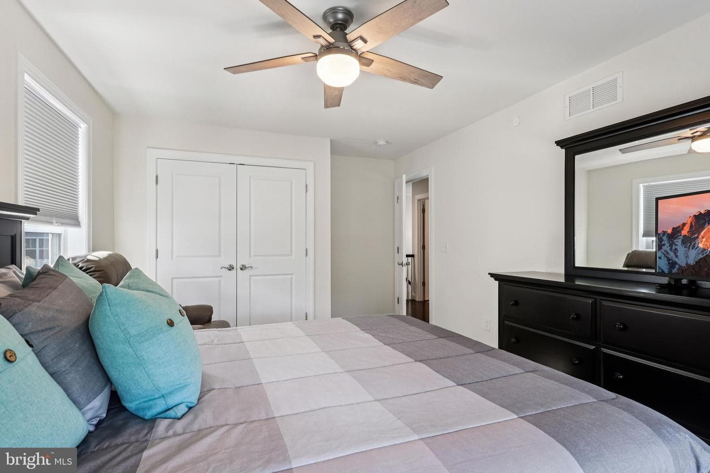 8 Lacey Lane photo 35