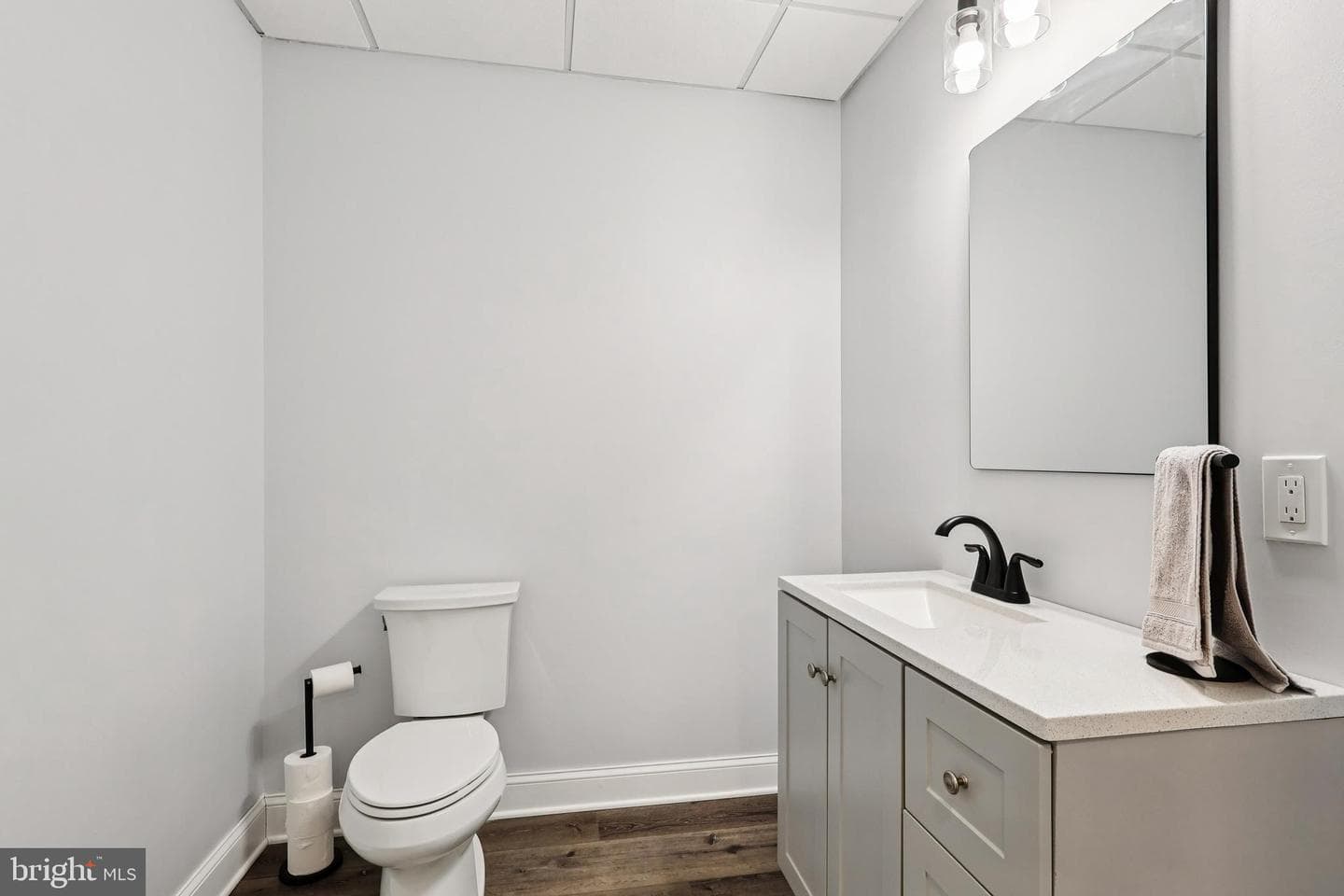 8 Lacey Lane photo 42