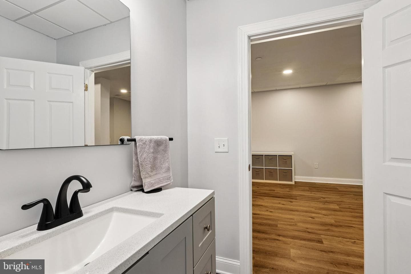 8 Lacey Lane photo 43