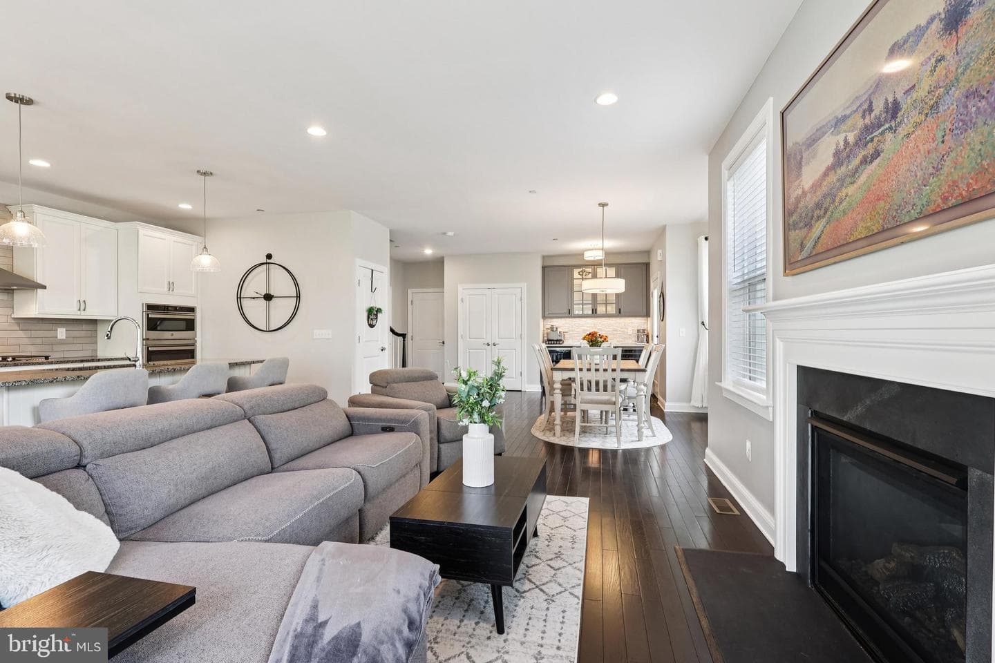 8 Lacey Lane photo 8