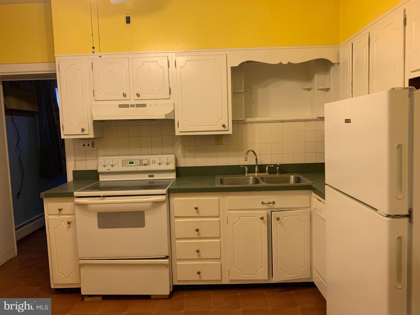 225 Washington Street photo 8