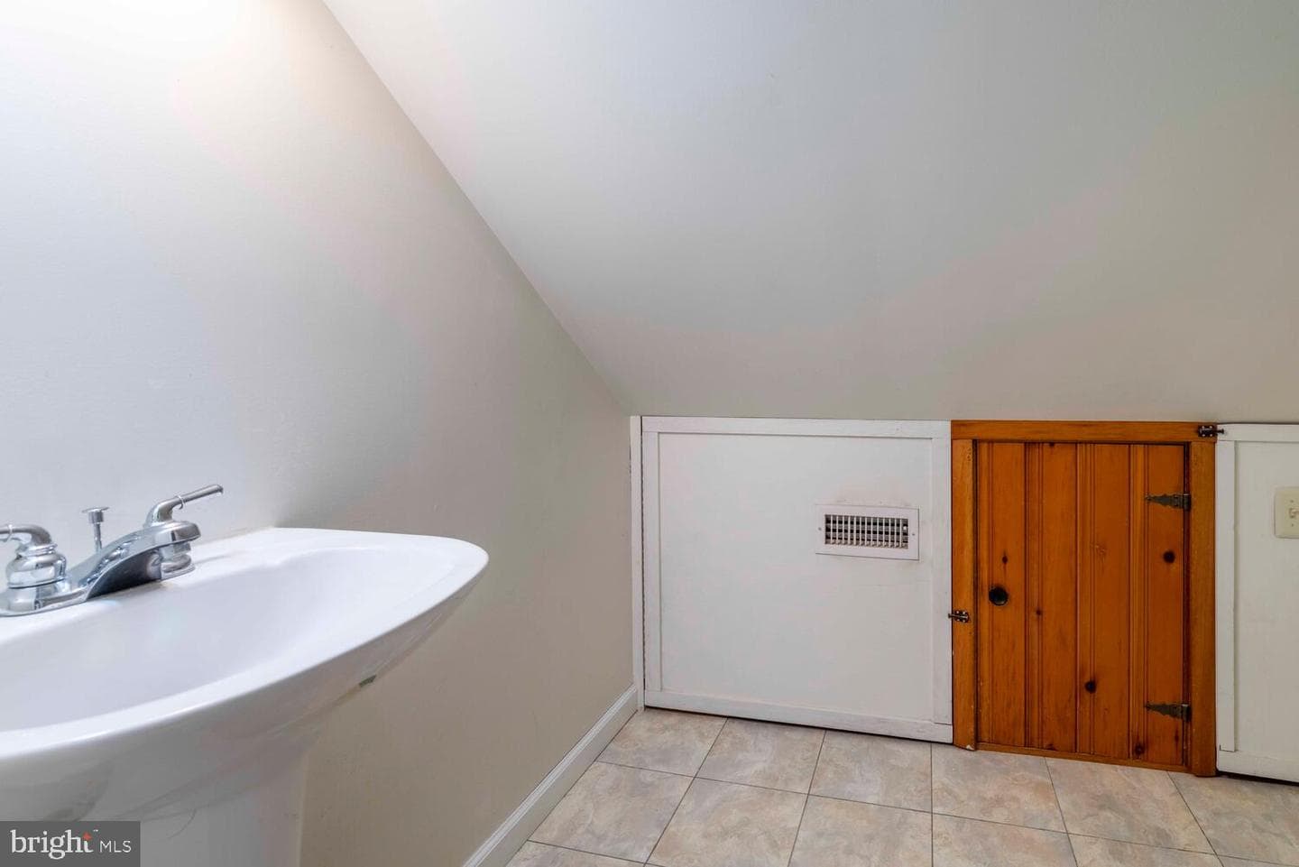 2133 Maple Avenue photo 15