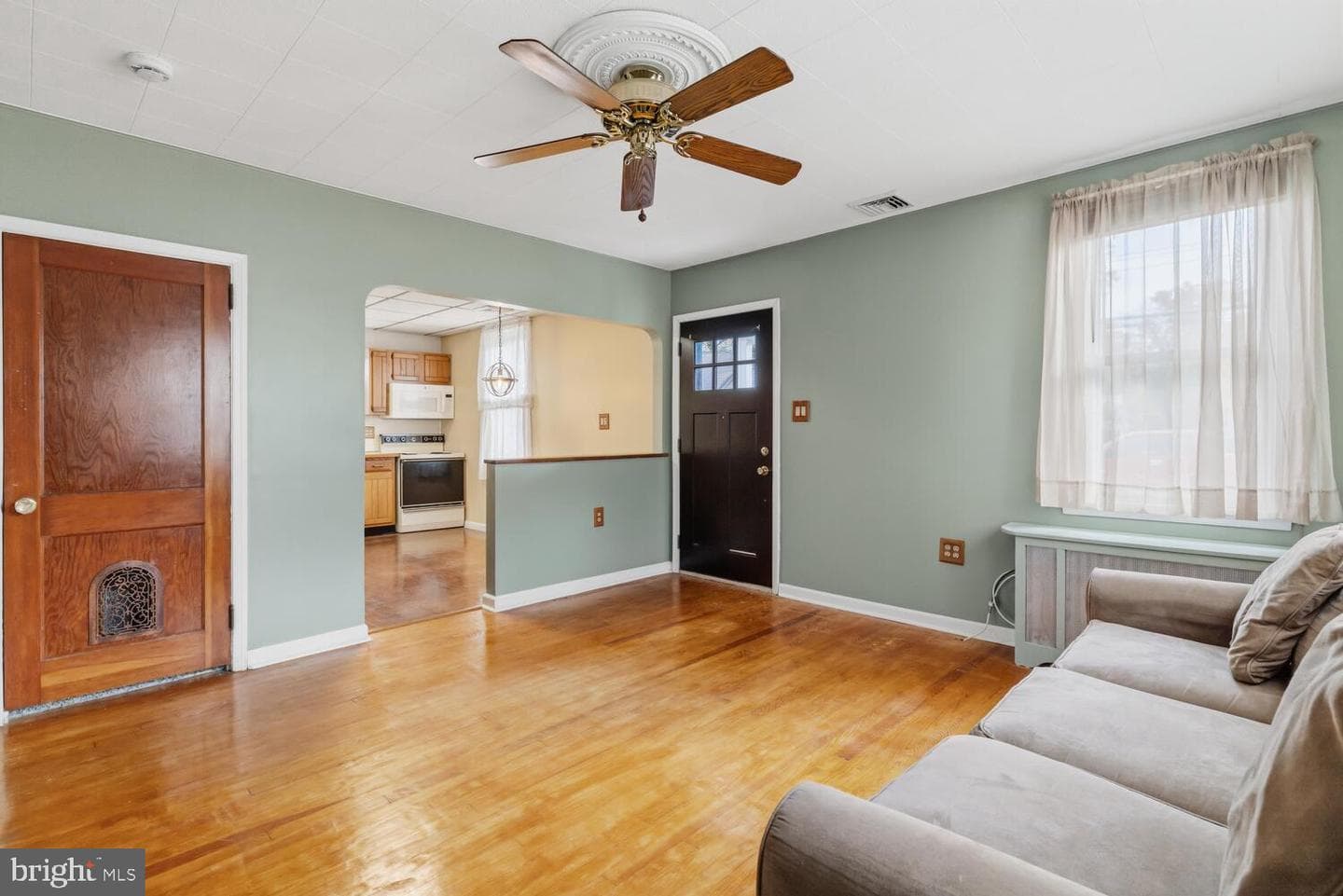 2133 Maple Avenue photo 5