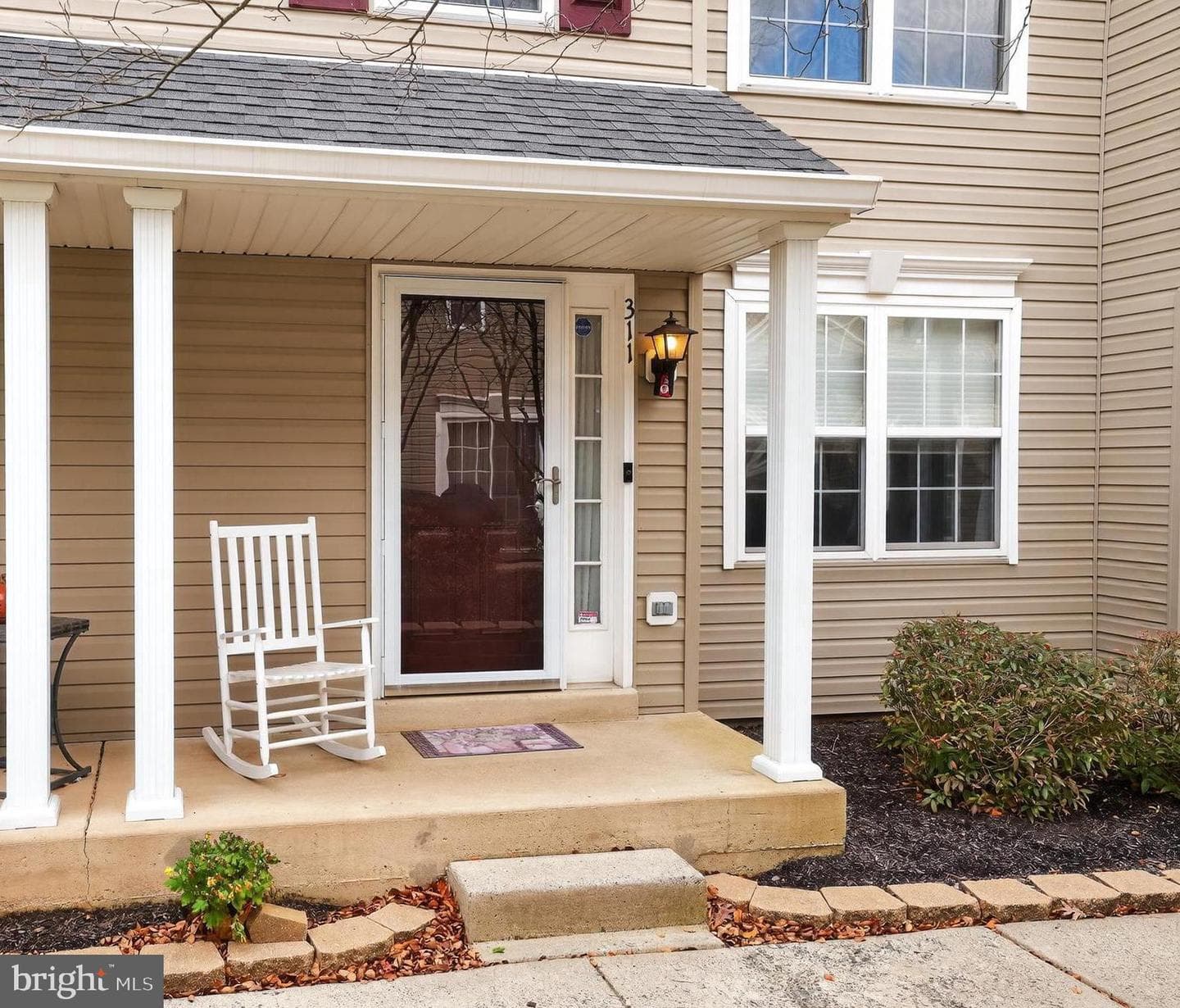 311 Goldenrod Court photo 2