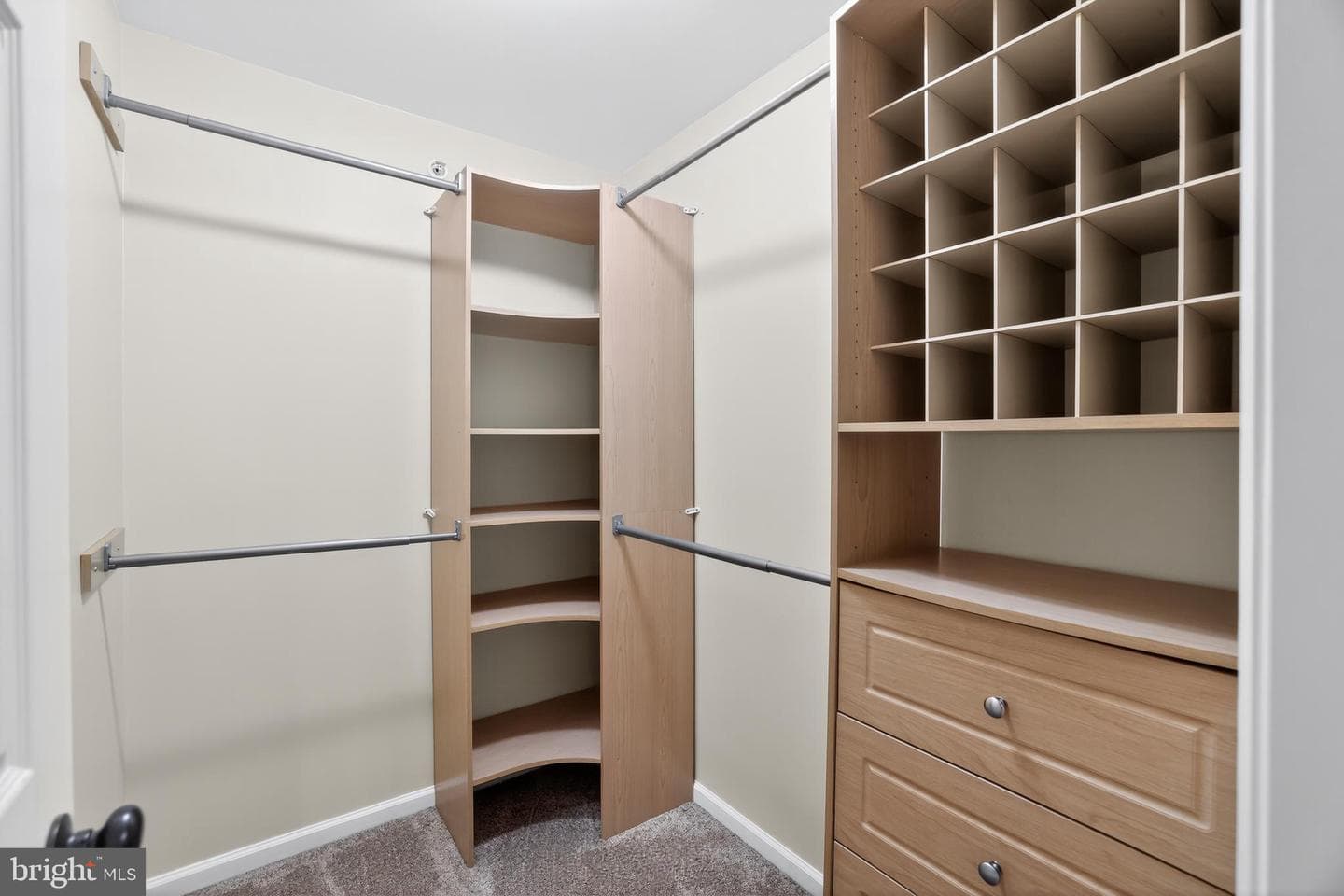 311 Goldenrod Court photo 28