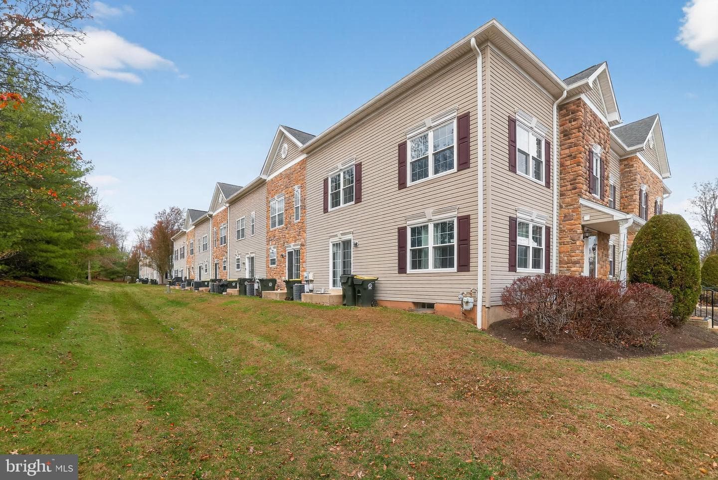 311 Goldenrod Court photo 8