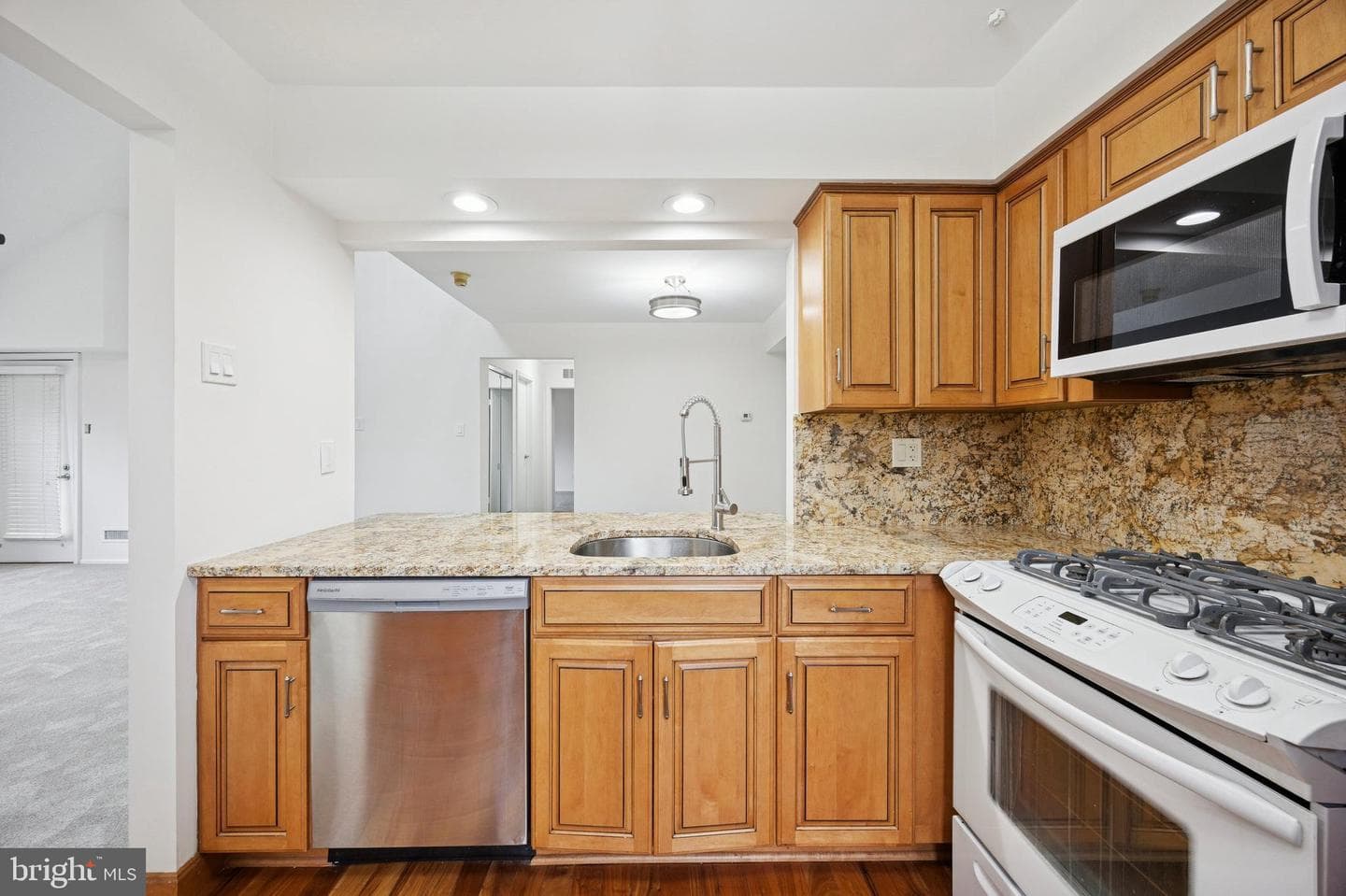 3104 Society Place photo 6
