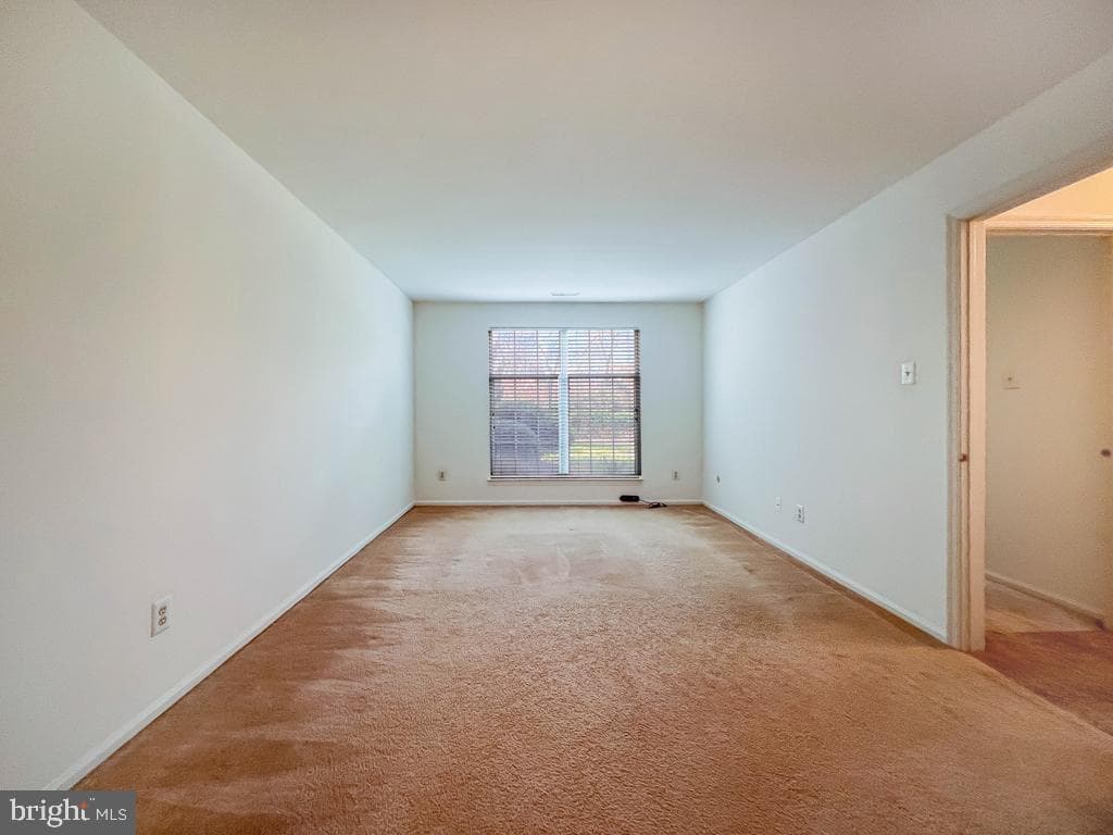 654a Woodford Lane photo 18