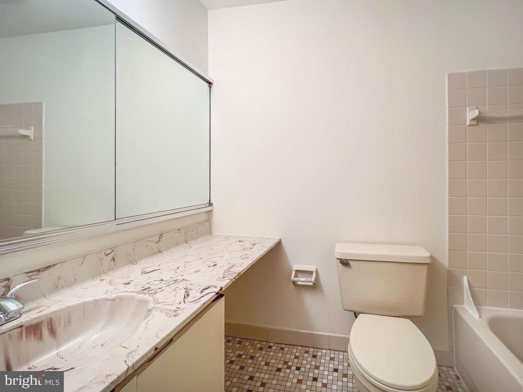 654a Woodford Lane photo 24