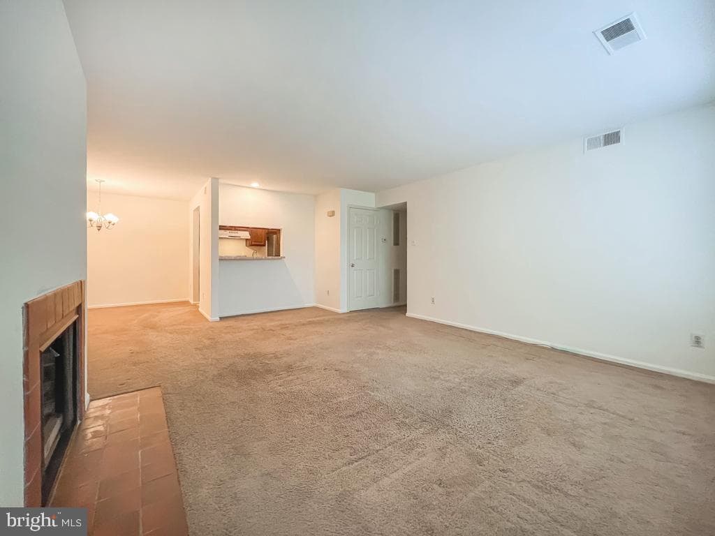 654a Woodford Lane photo 3