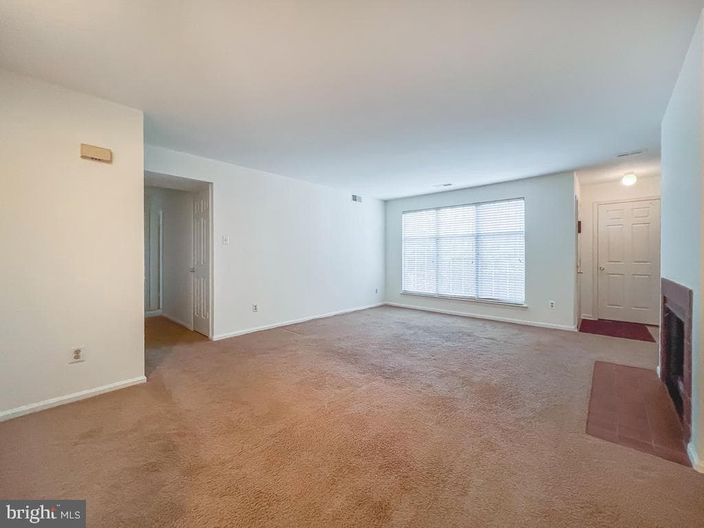 654a Woodford Lane photo 6