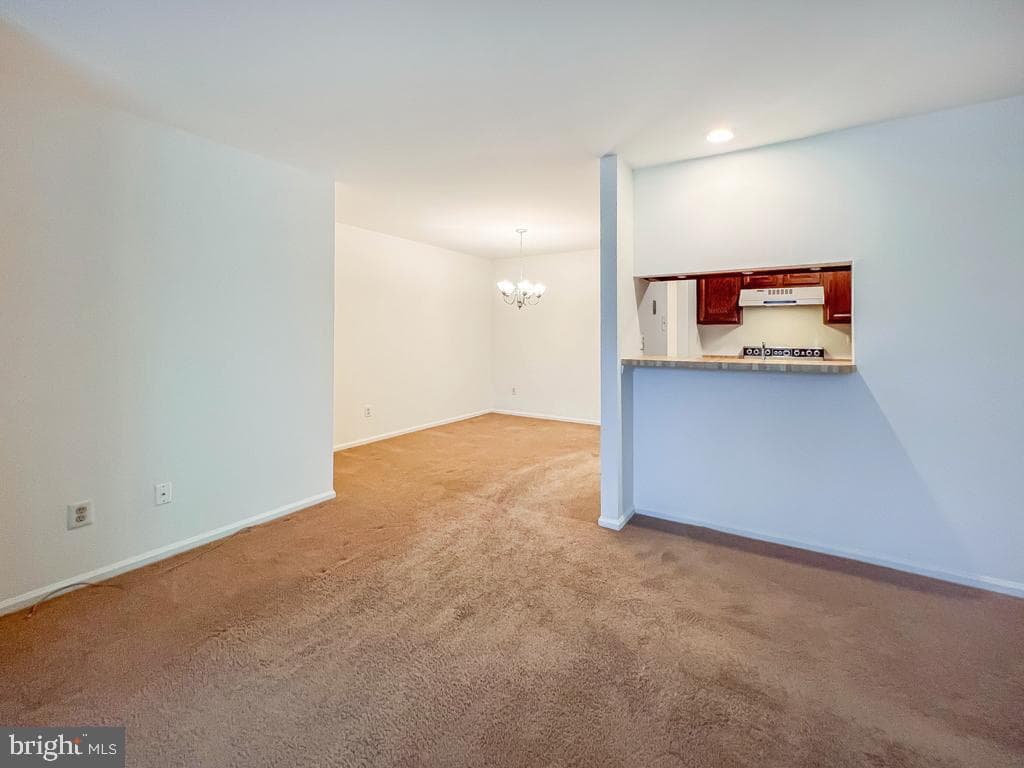 654a Woodford Lane photo 7