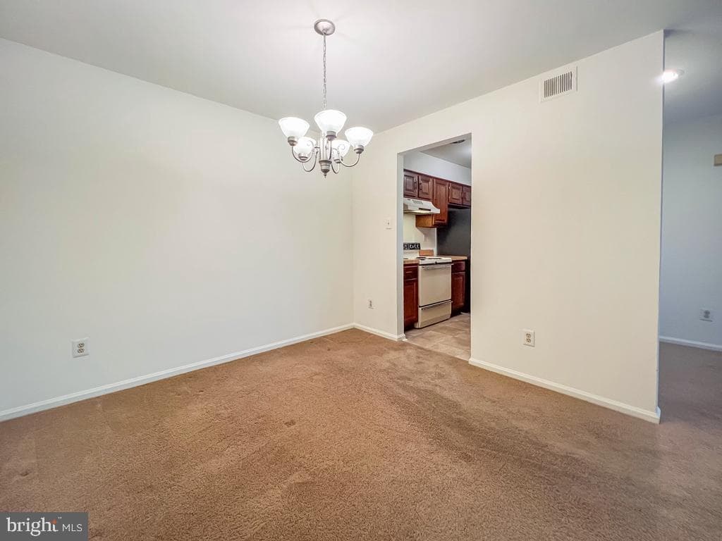 654a Woodford Lane photo 8