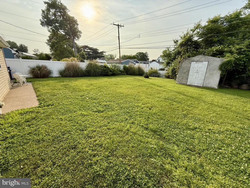 554 Doloro Drive photo 2