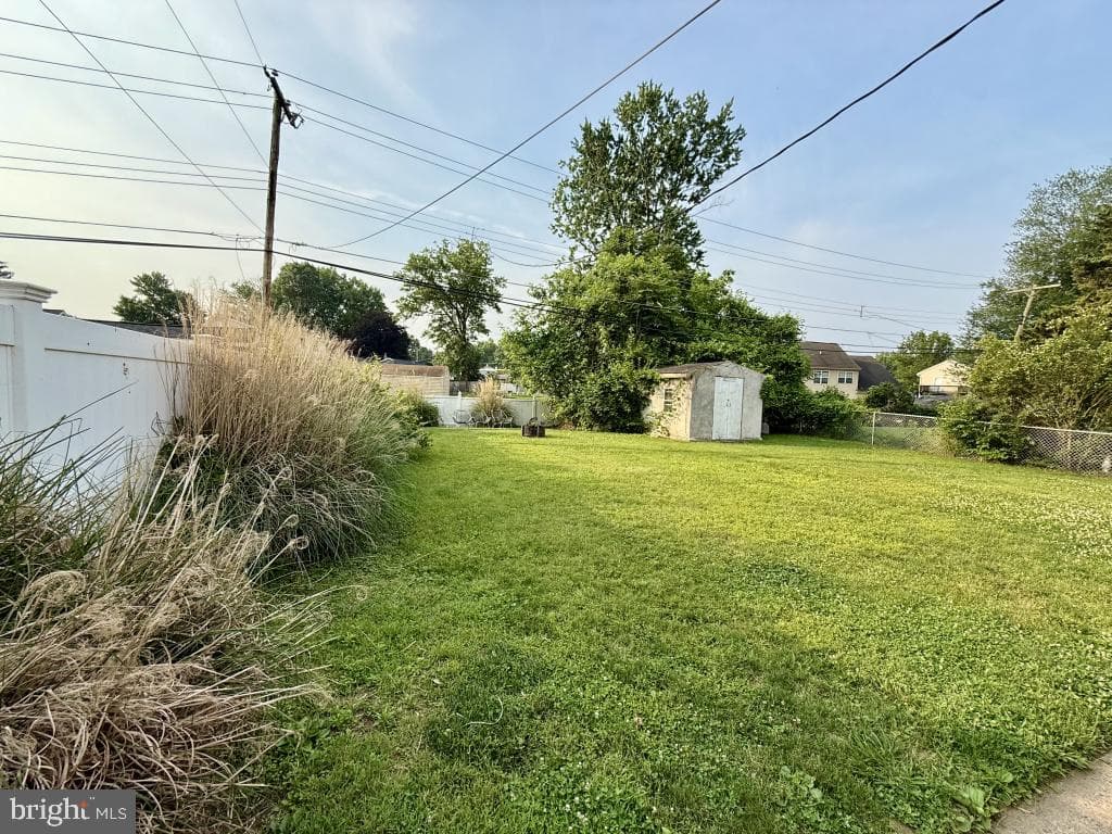 554 Doloro Drive photo 3