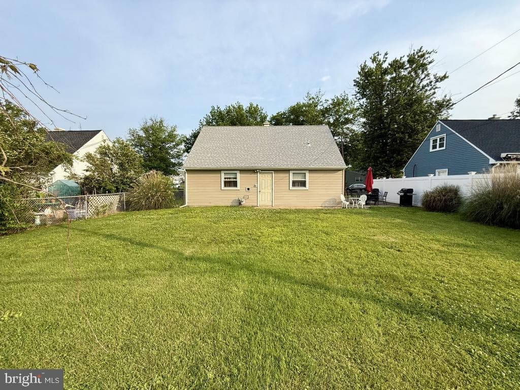 554 Doloro Drive photo 4