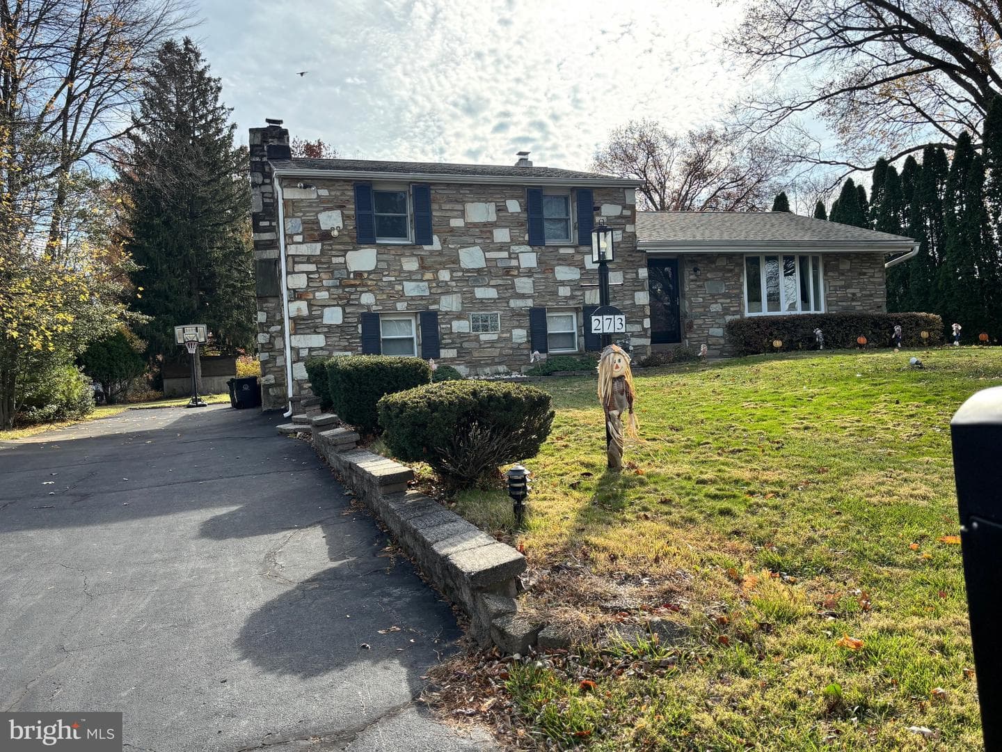 273 Holly Knoll Drive photo 2