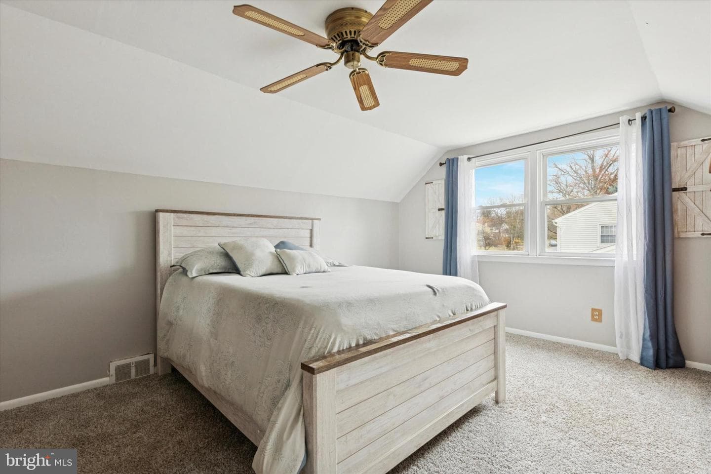 108 Devon Road photo 13