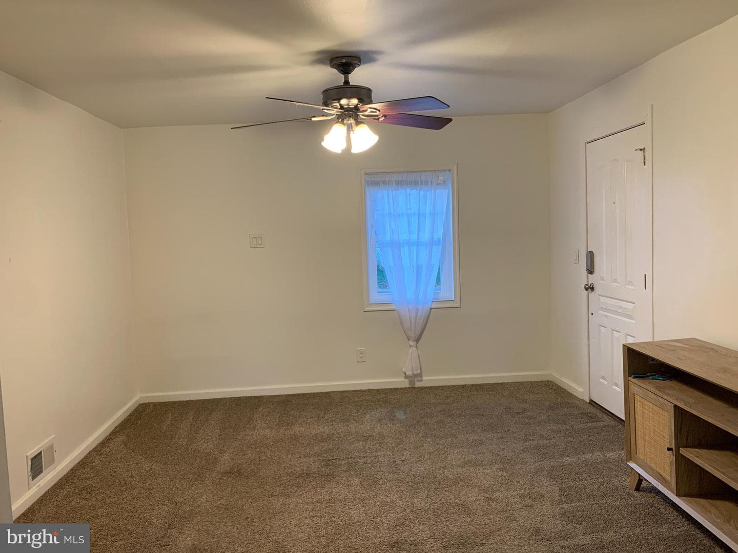 825 Tulip Avenue photo 2