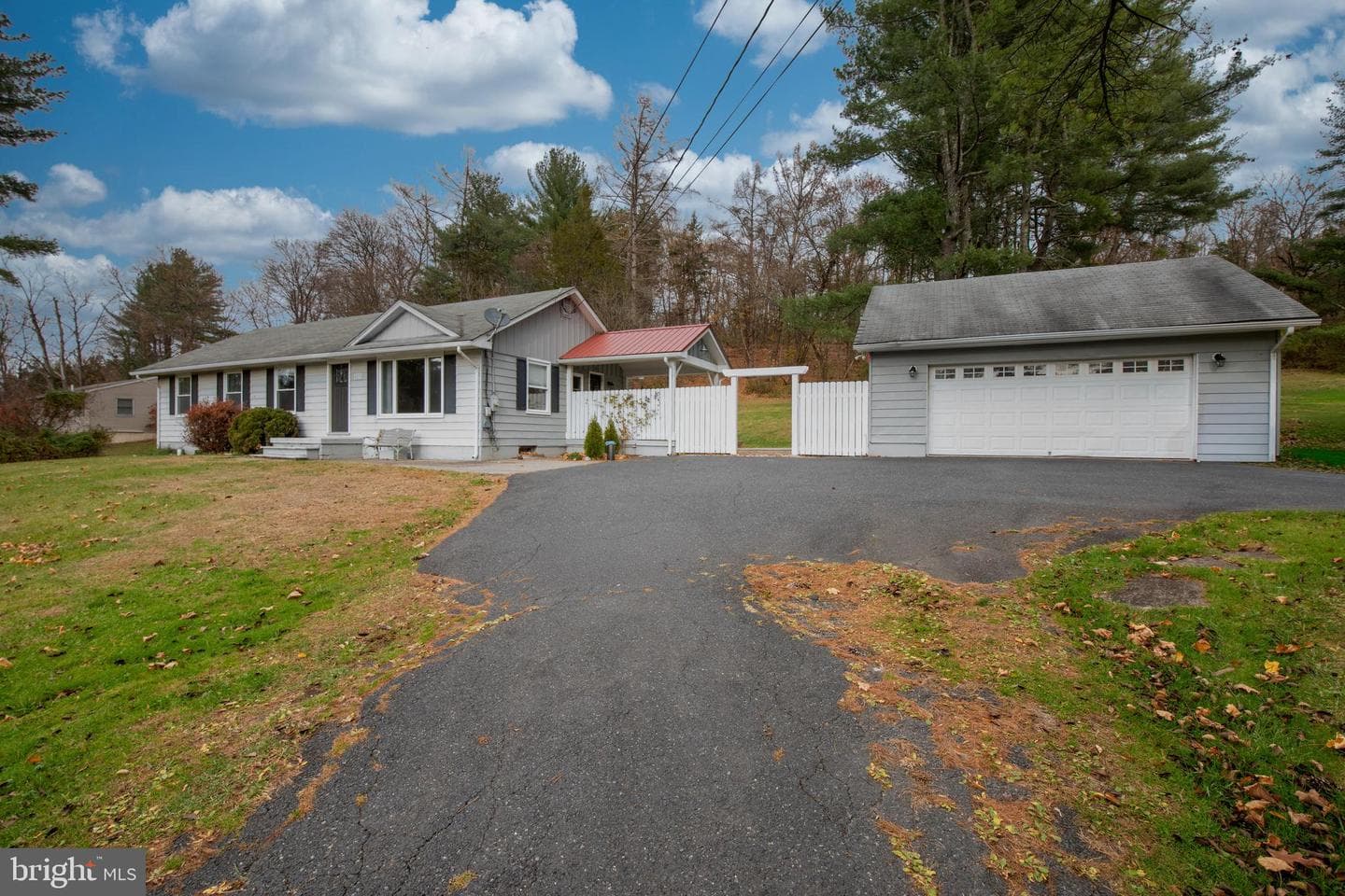 8979 Easton Road photo 3