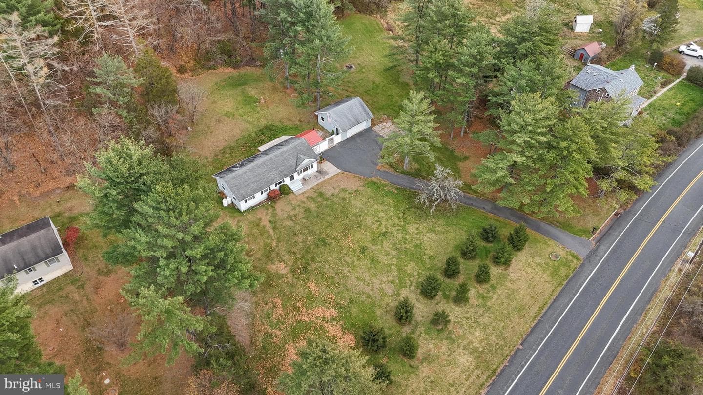 8979 Easton Road photo 38