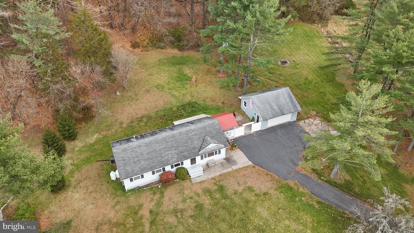 8979 Easton Road photo 39