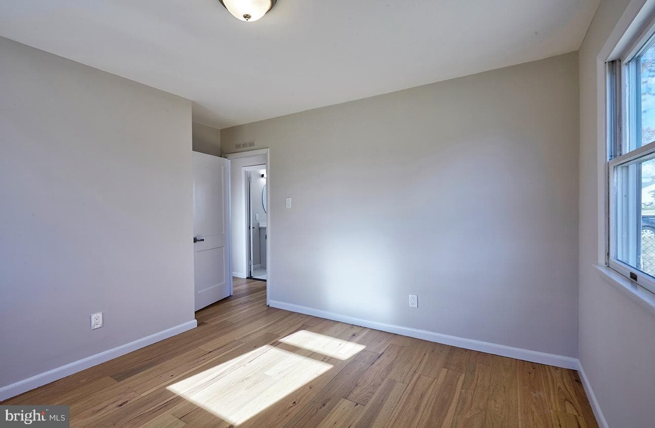 2727 Berwyn Road photo 19