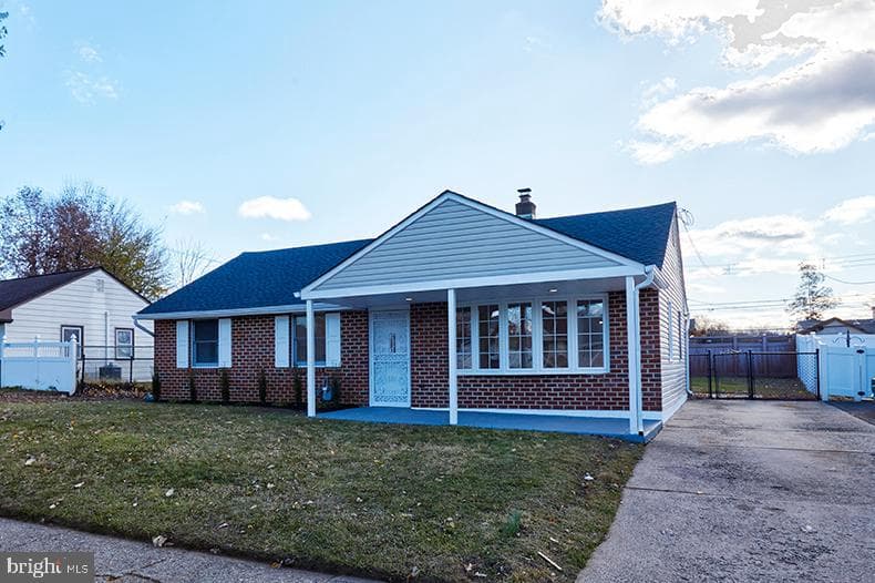 2727 Berwyn Road photo 2