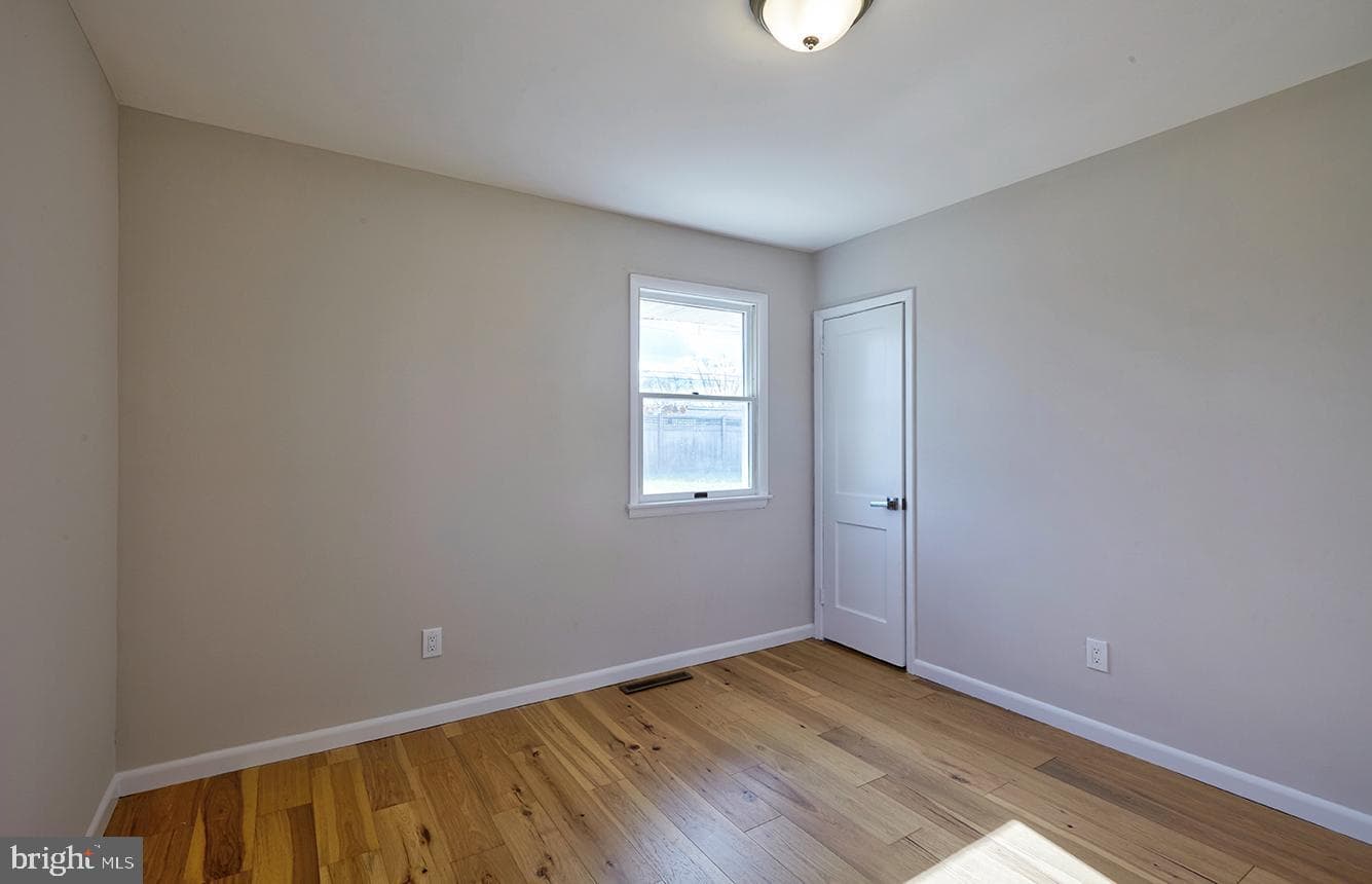 2727 Berwyn Road photo 20