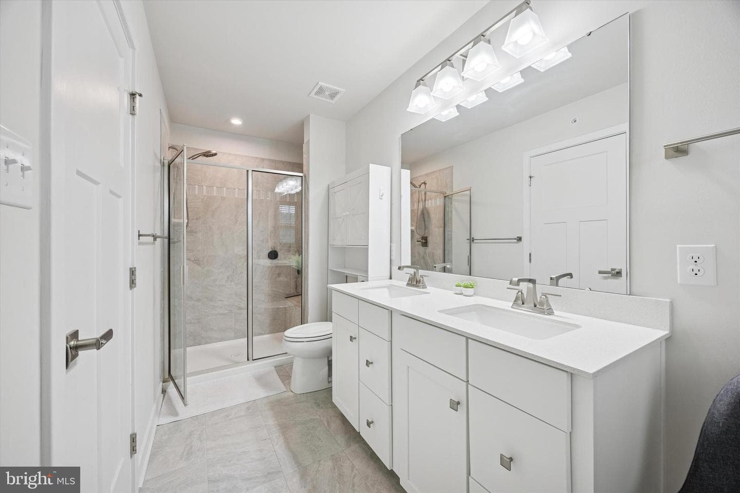 135 Bishop Way photo 16