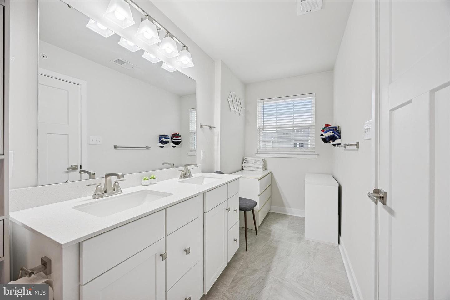 135 Bishop Way photo 17