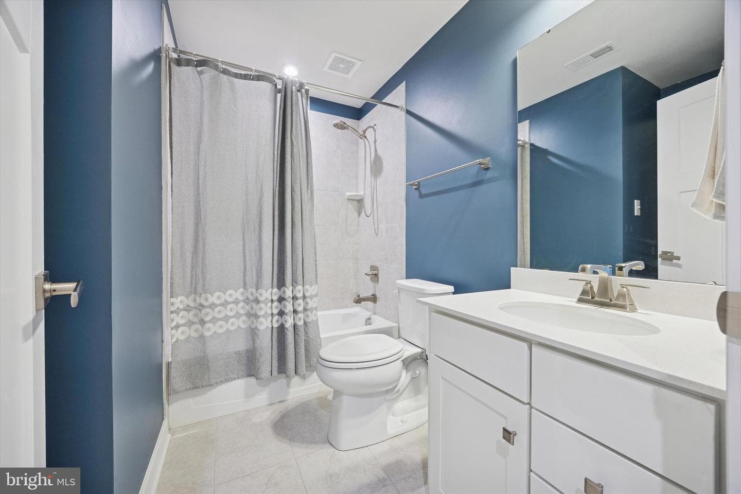 135 Bishop Way photo 5