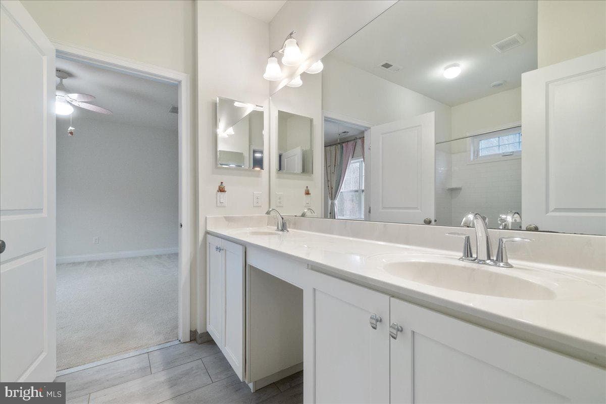 1376 Memorial Drive photo 31