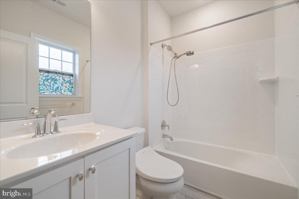 1376 Memorial Drive photo 37