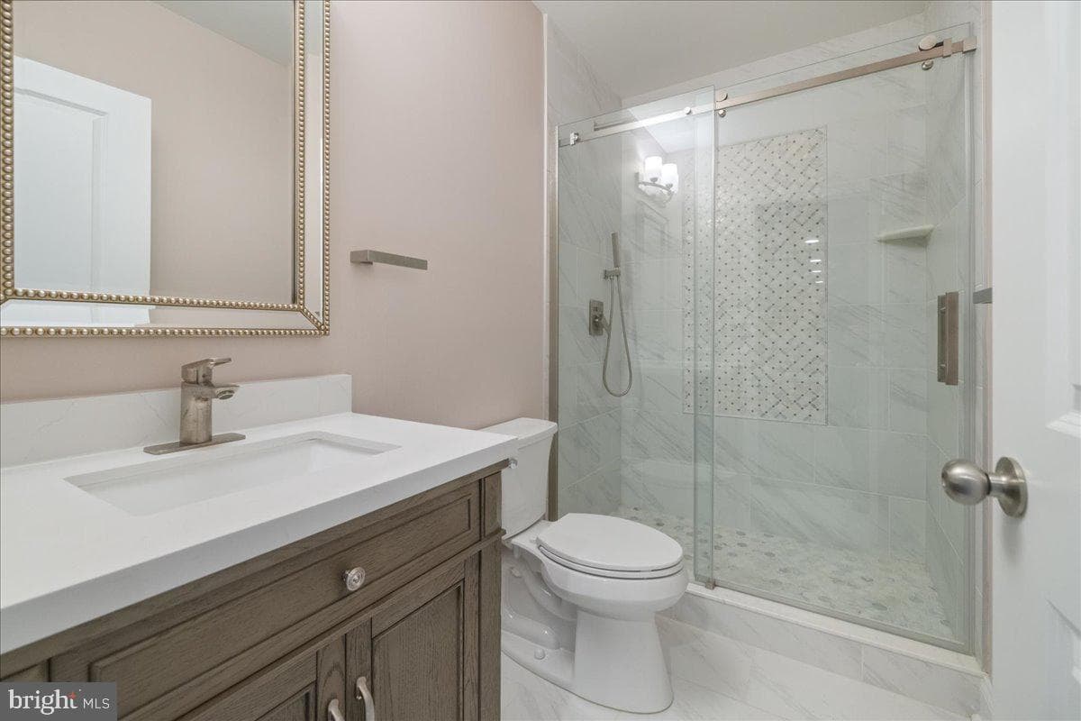 1376 Memorial Drive photo 45