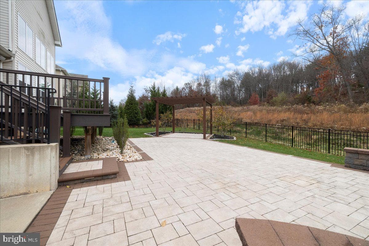 1376 Memorial Drive photo 49