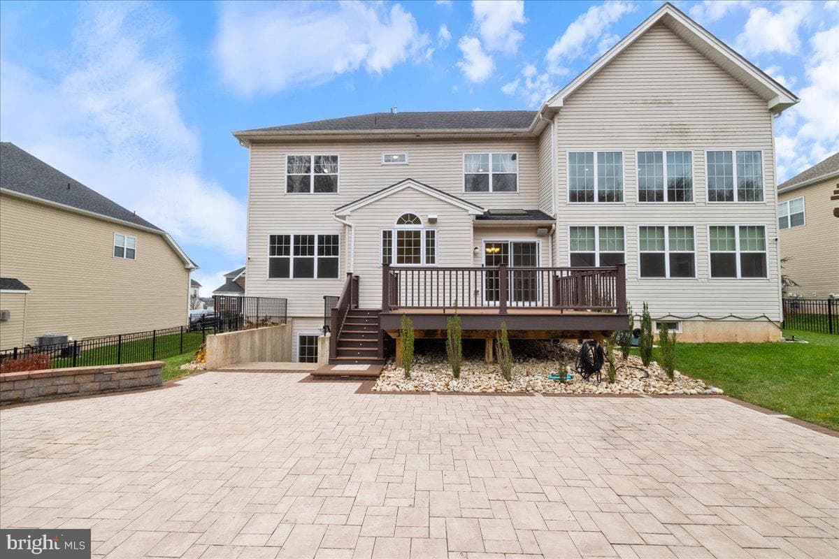 1376 Memorial Drive photo 53