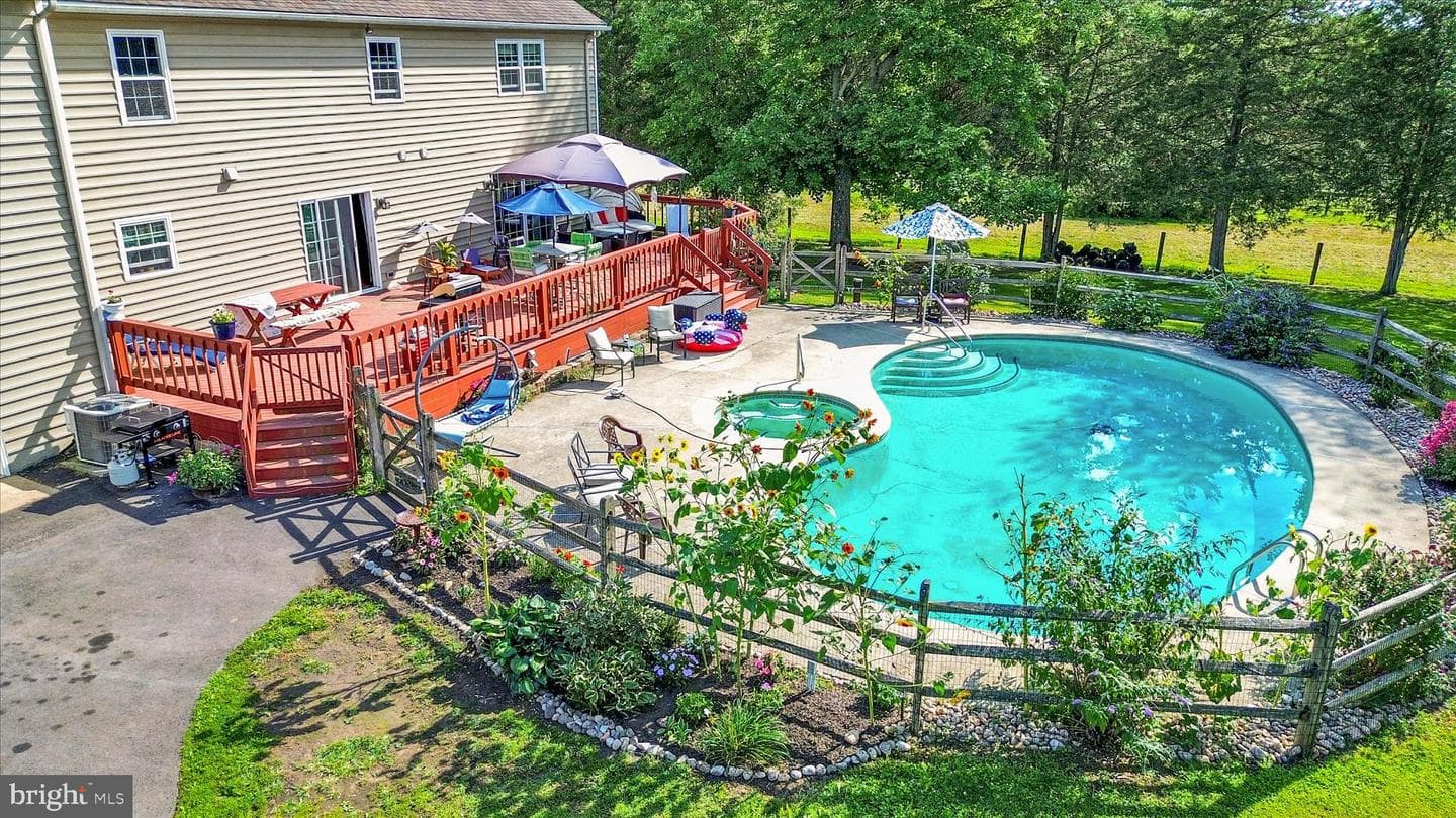 1010 Sweetbriar Road photo 57