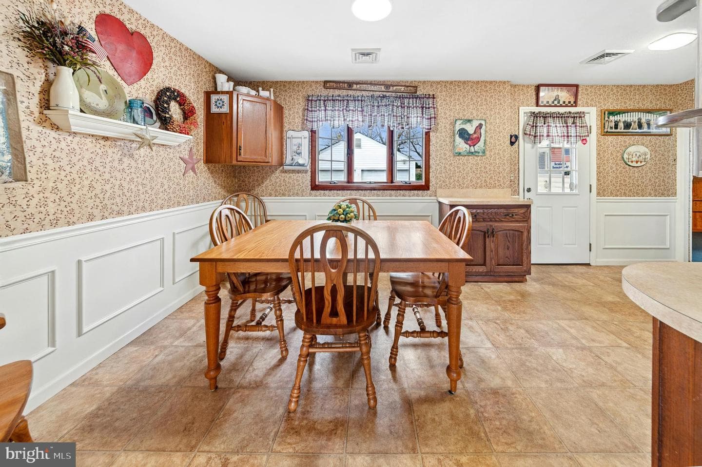 908 Circle Drive photo 11