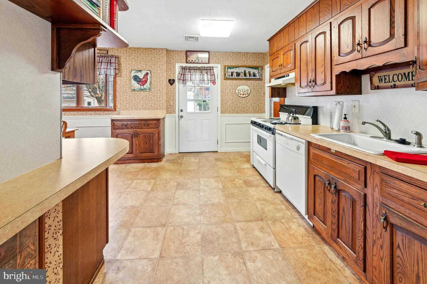 908 Circle Drive photo 16