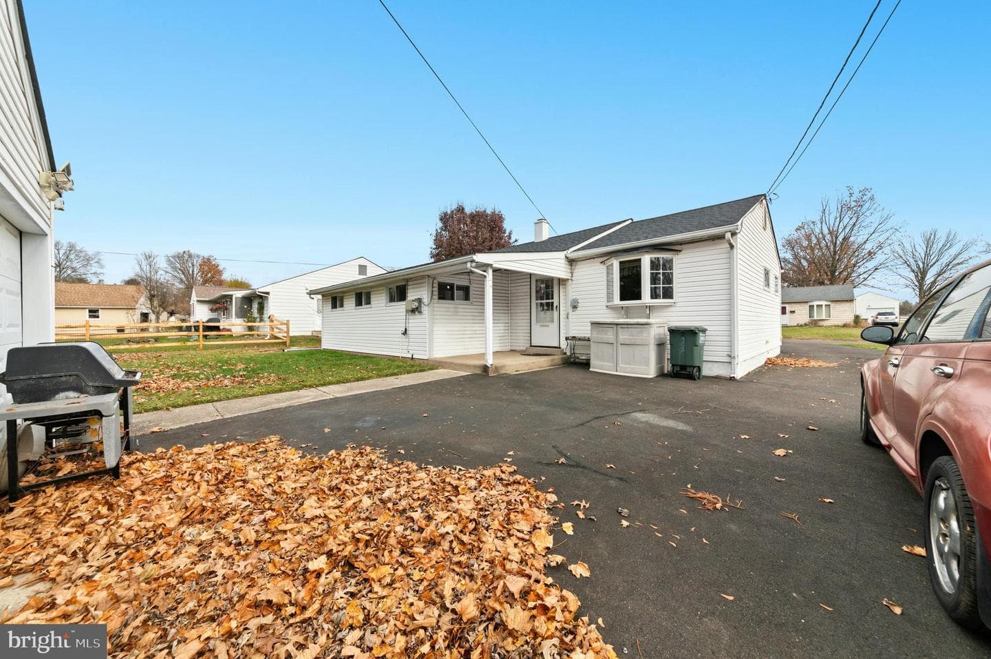 908 Circle Drive photo 3