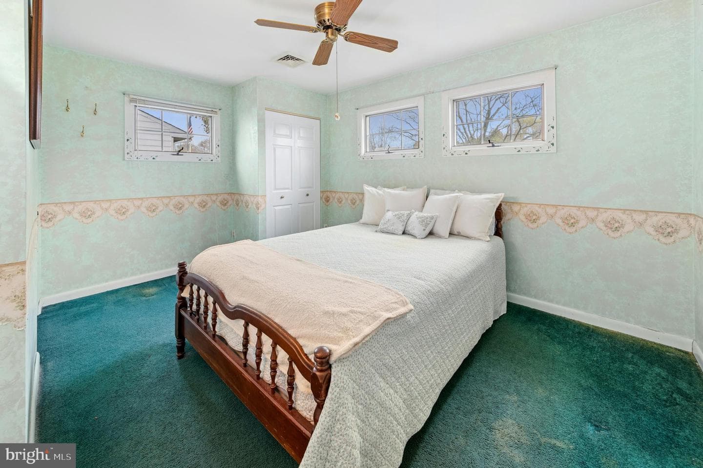 908 Circle Drive photo 7