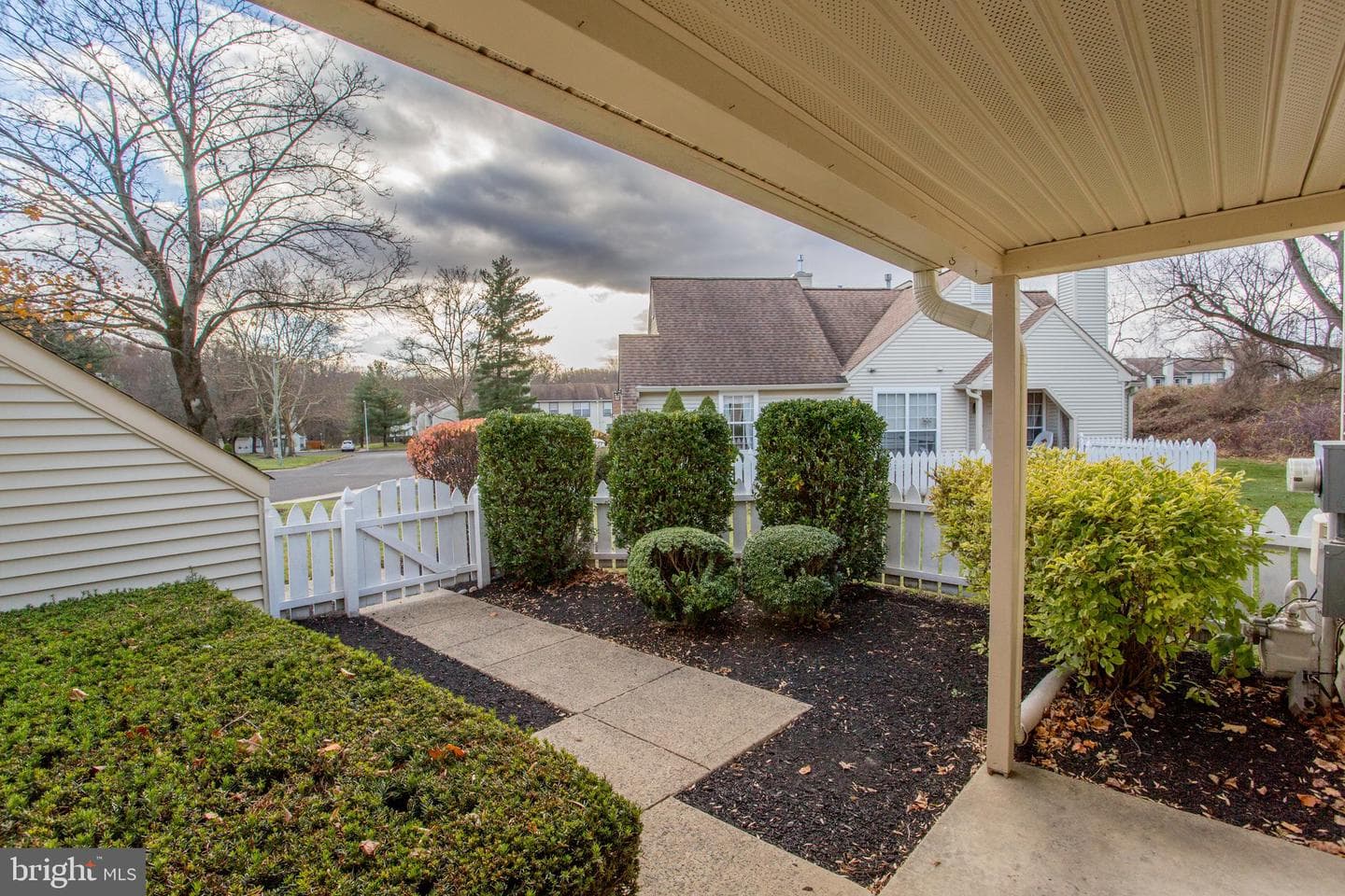1811 Hennessy Drive photo 12