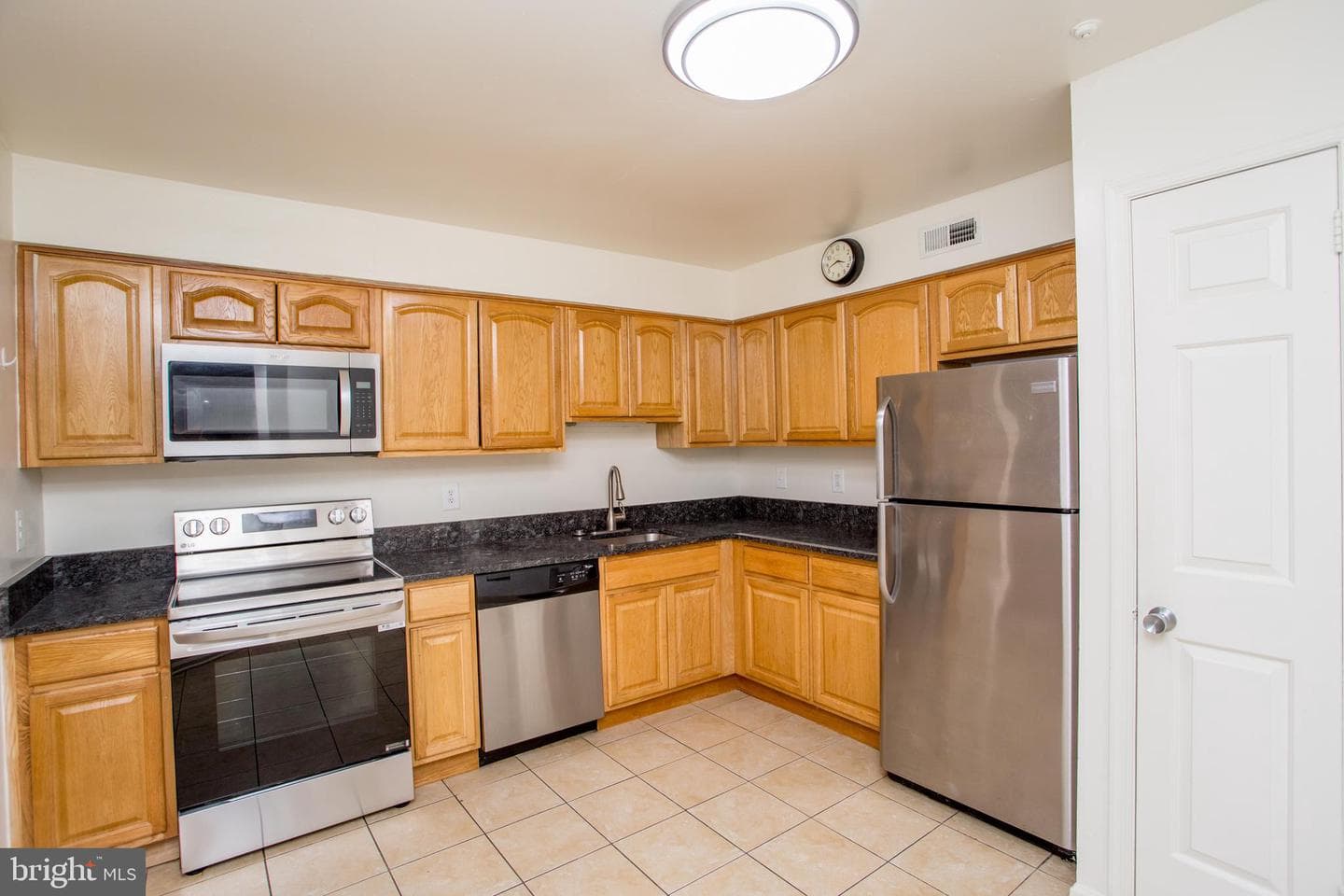 1811 Hennessy Drive photo 13