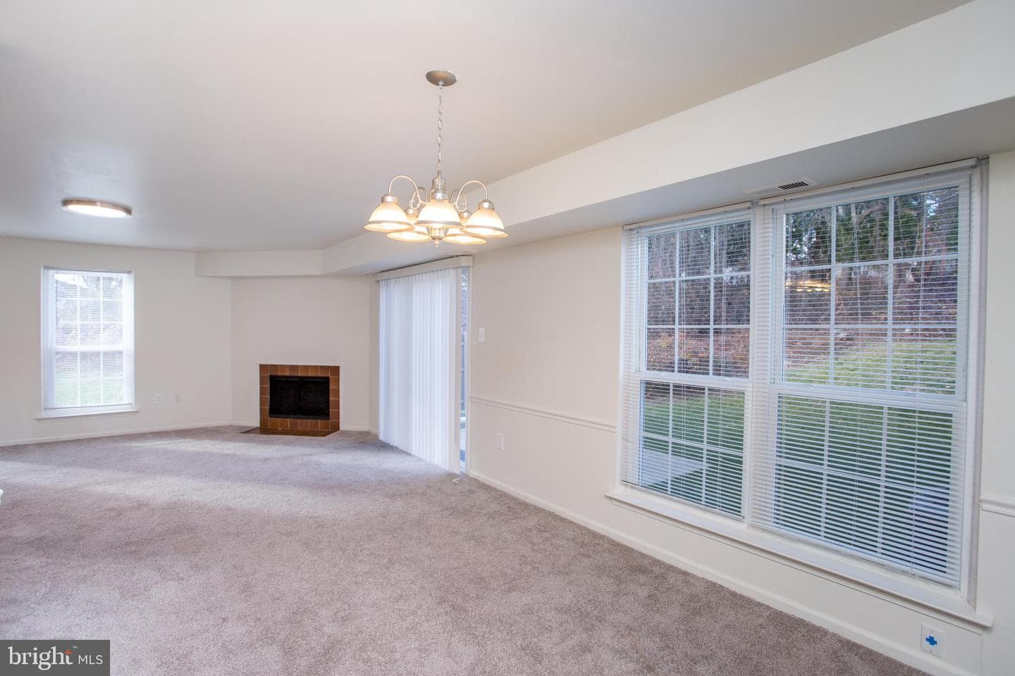 1811 Hennessy Drive photo 38