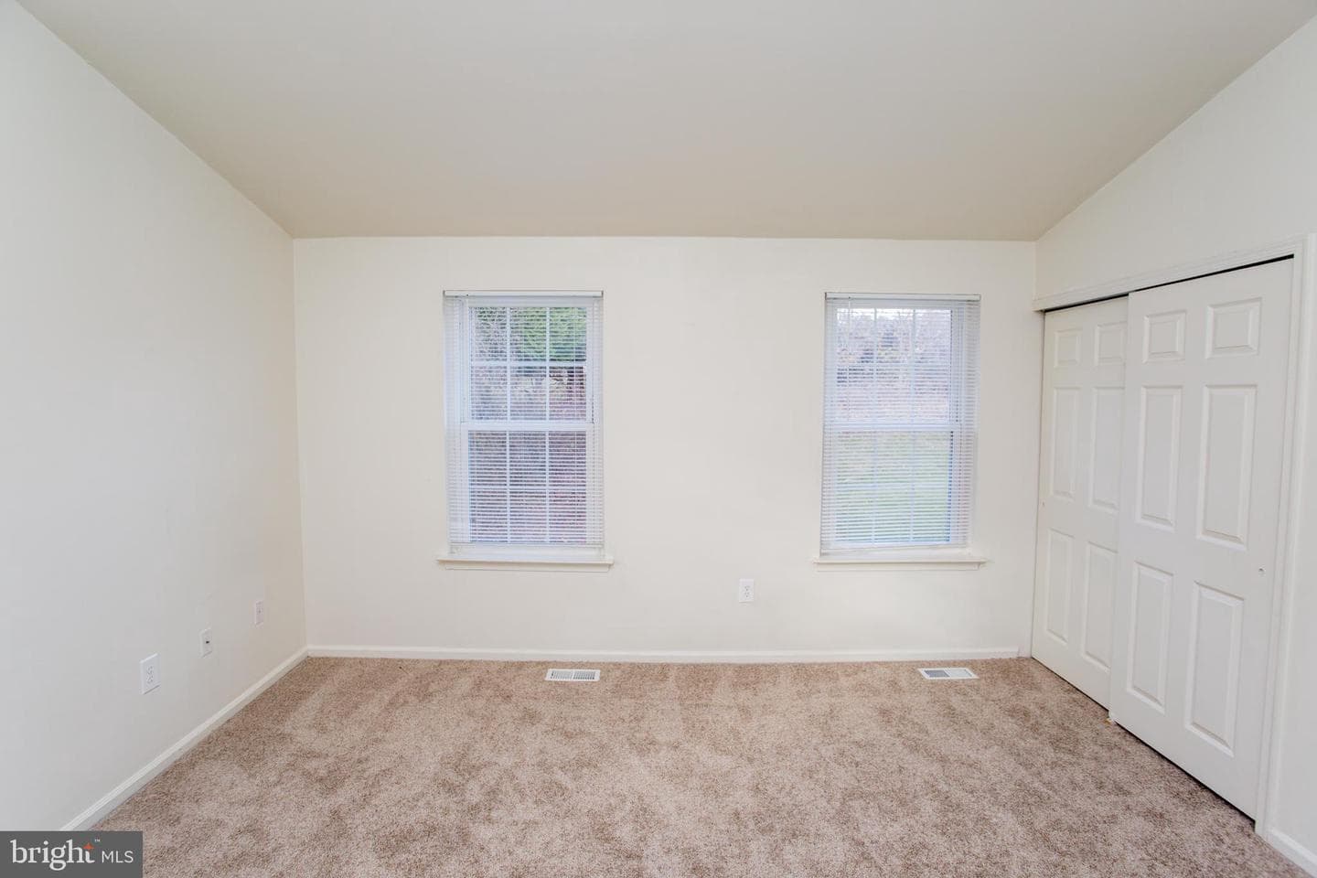 1811 Hennessy Drive photo 39