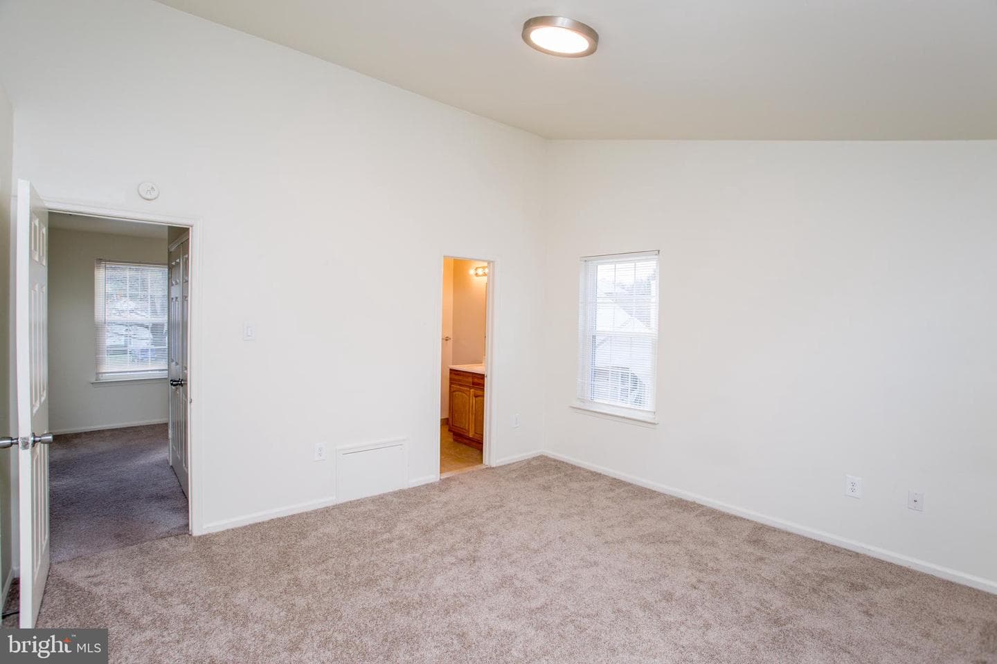 1811 Hennessy Drive photo 42