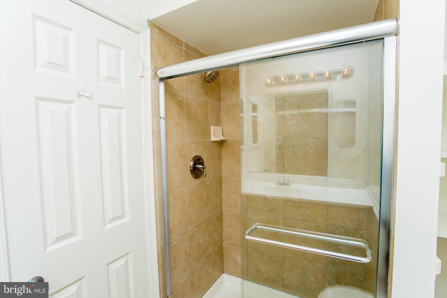 1811 Hennessy Drive photo 45