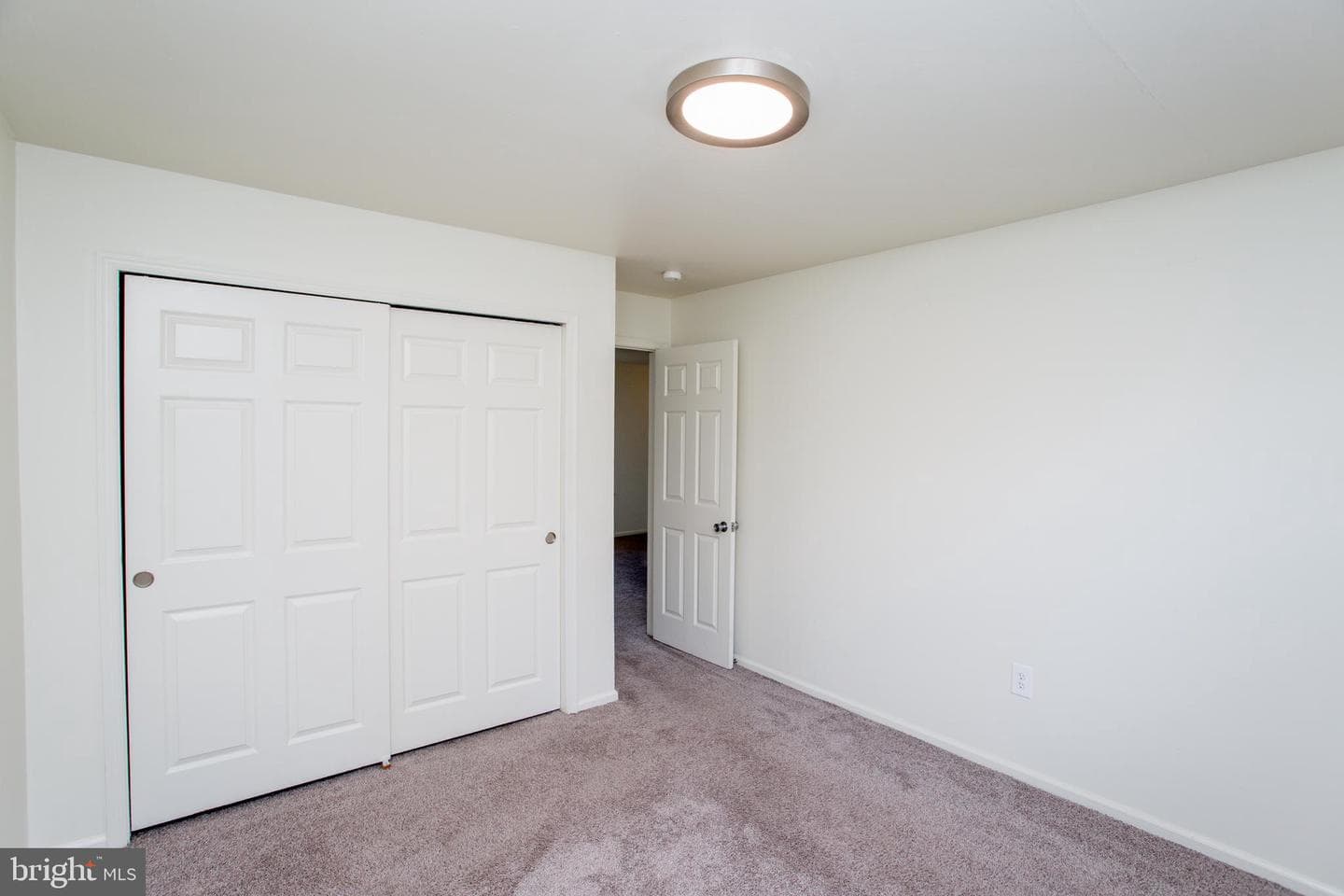 1811 Hennessy Drive photo 49