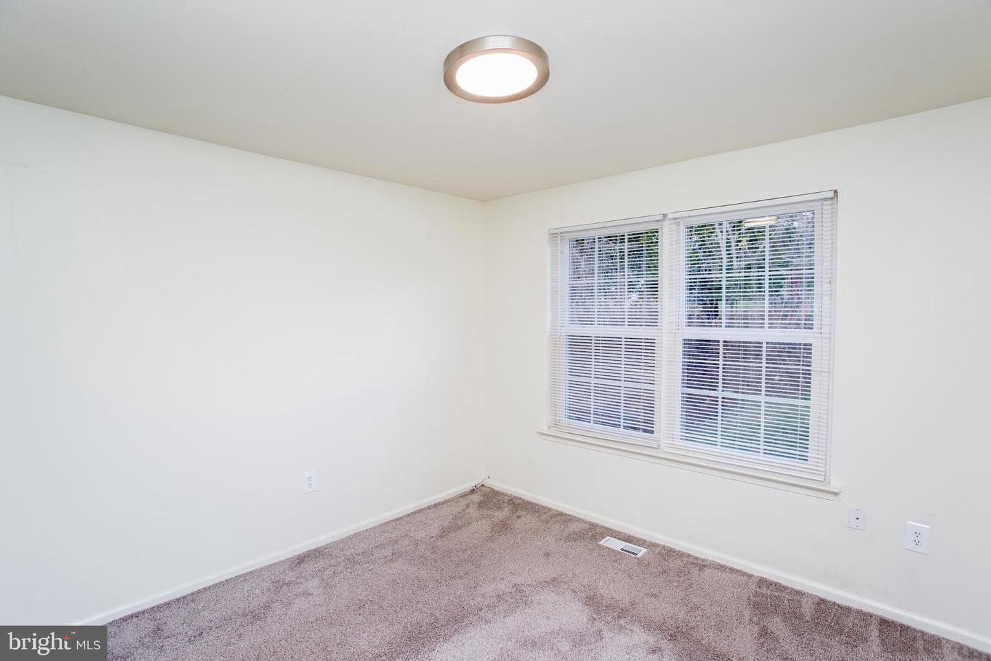 1811 Hennessy Drive photo 50